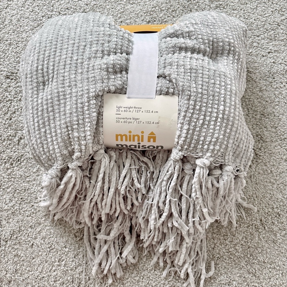 Mini Maison light weight throw 50 x 60” light gray